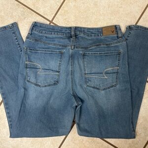 American Eagle super stretch, high-rise jegging 12 short.